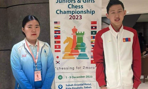 Зүүн Азийн шатрын АШТ-ээс М.Амилал, Б.Алтантуяа нар мөнгөн медаль хүртжээ